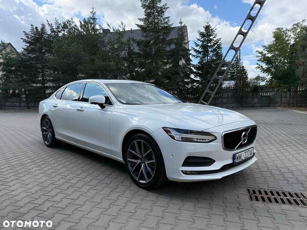 Volvo S90 T5 Momentum - 1