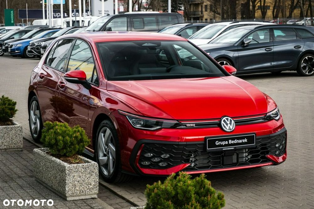 Volkswagen Golf - 8