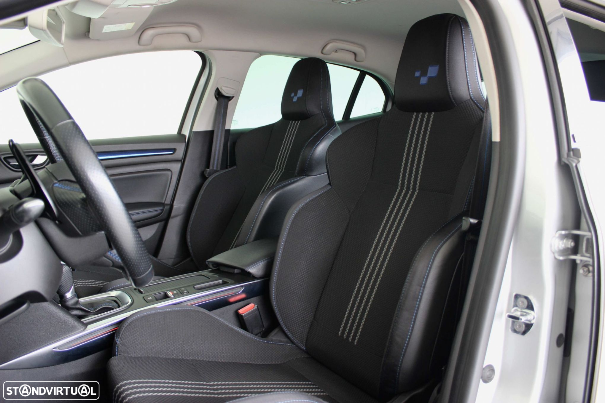 Renault Mégane 1.6 dCi GT EDC - 17