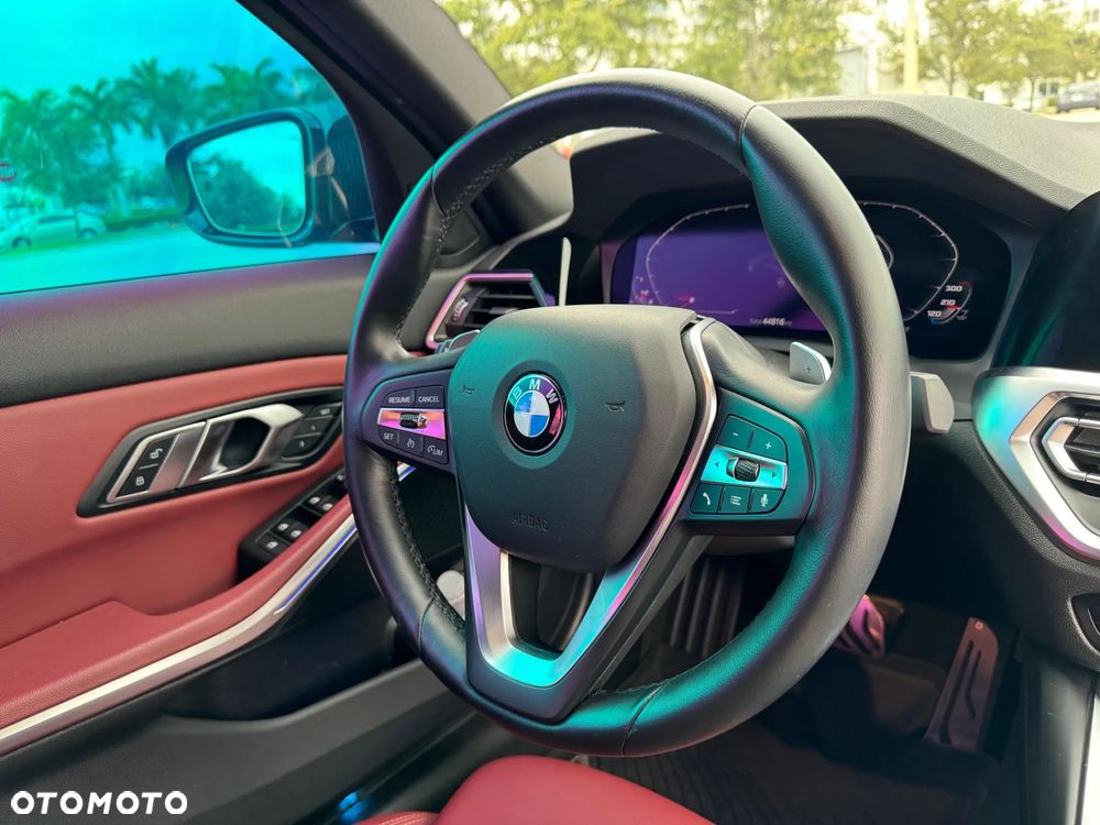 BMW Seria 3 330i Luxury Line sport - 25