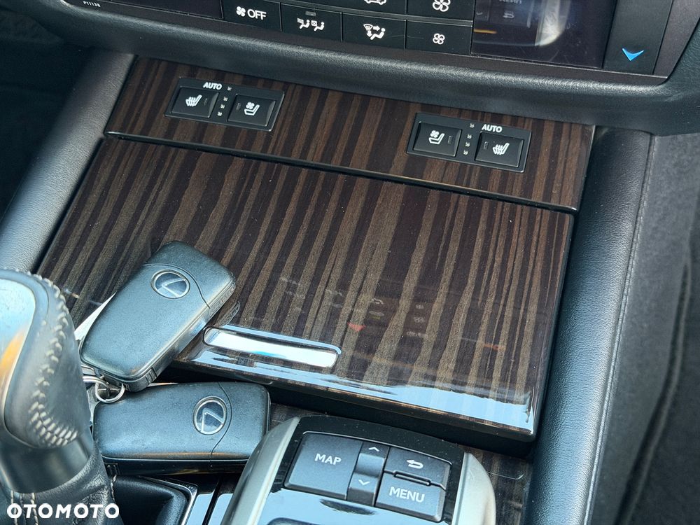 Lexus GS 200t / 300 Elegance - 38