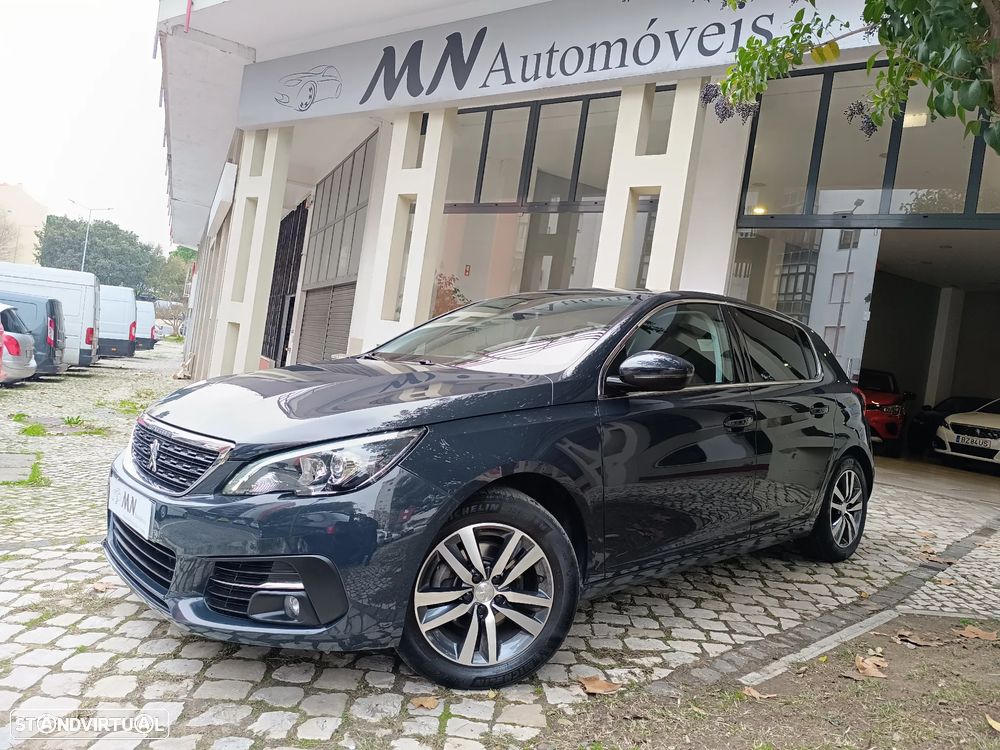 Peugeot 308 PureTech 130 EAT8 Allure - 2