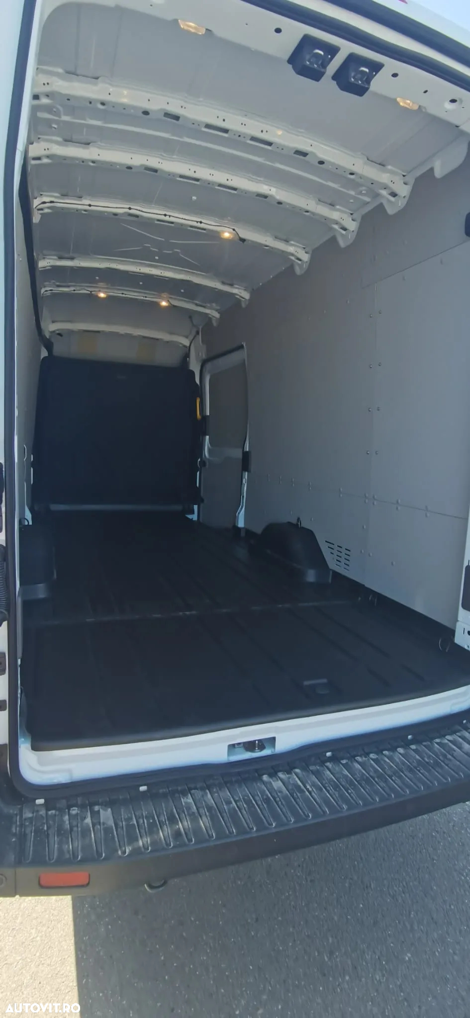 Ford Transit - 9