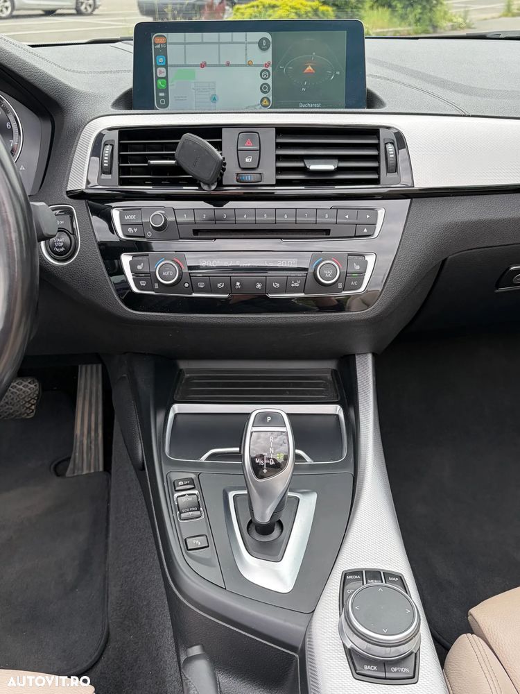 BMW Seria 2 220i AT M Sport - 8