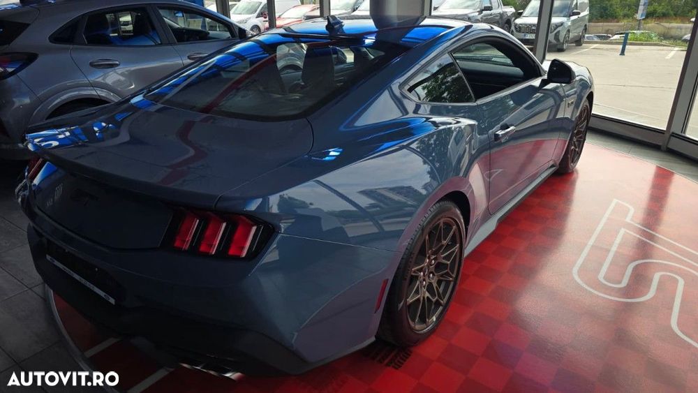 Ford Mustang - 11