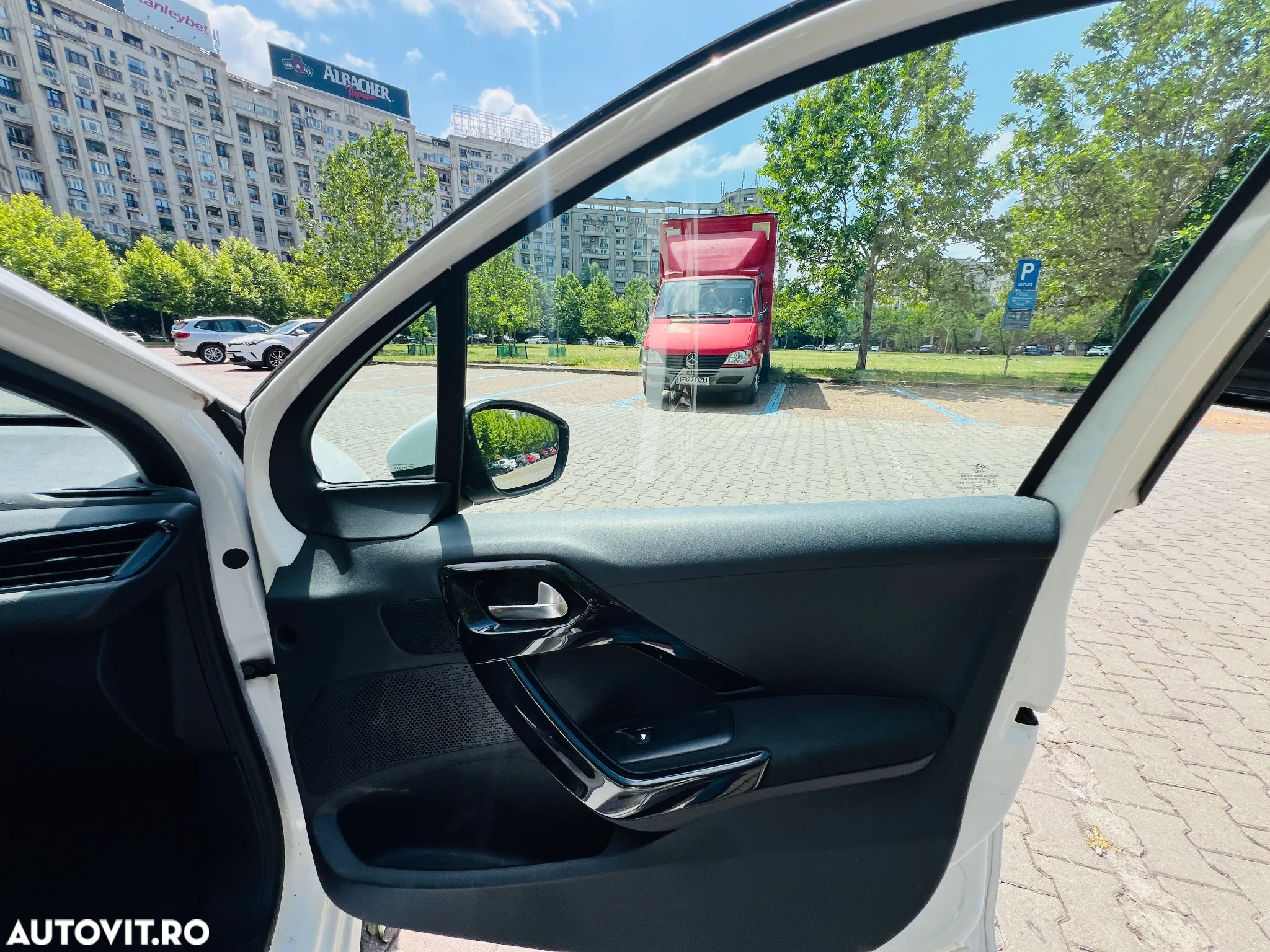 Peugeot 208 1.2 L PureTech Active - 21