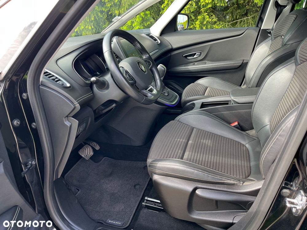 Renault Grand Scenic - 12