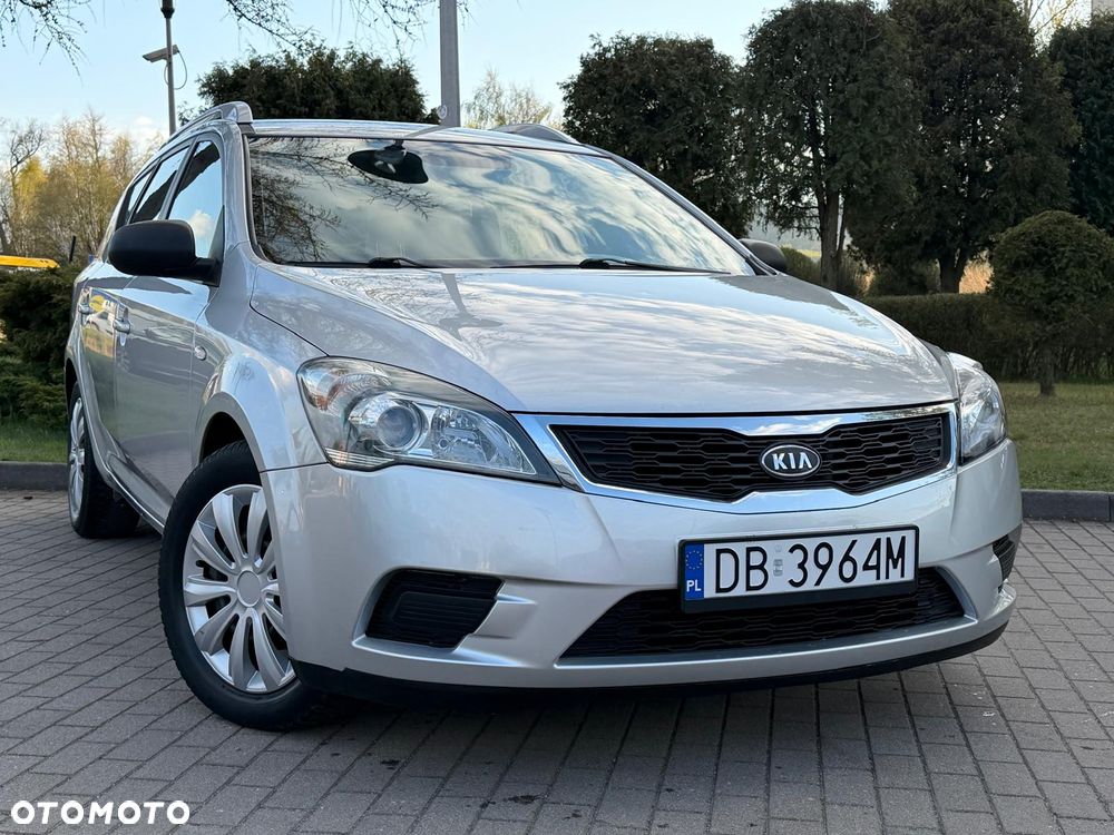 Kia Ceed 1.6 CRDi 90 Vision - 11