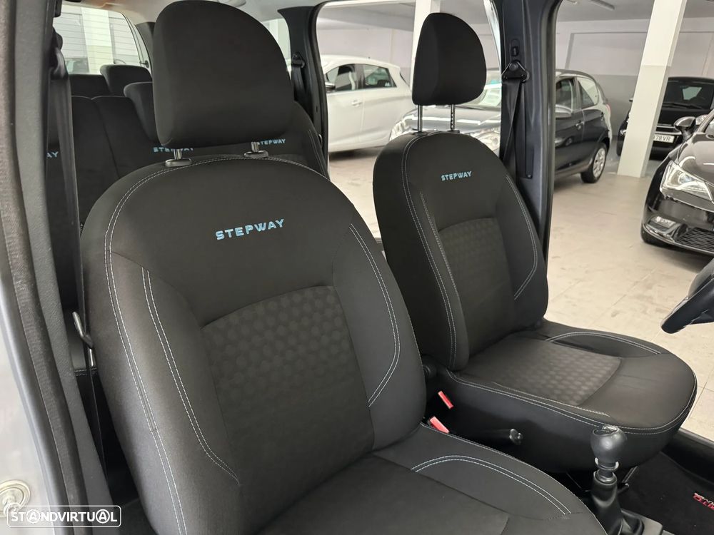 Dacia Lodgy dCi 110 Stepway - 18