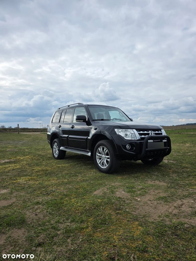 Mitsubishi Pajero - 2