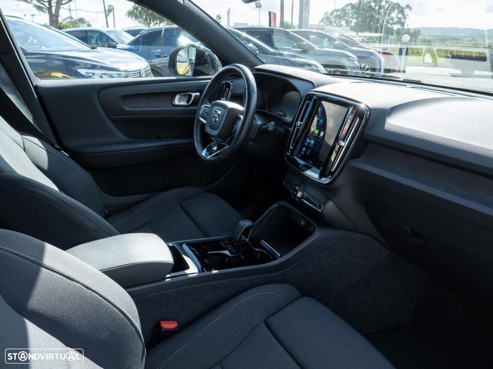 Volvo XC 40 Recharge Pro - 17