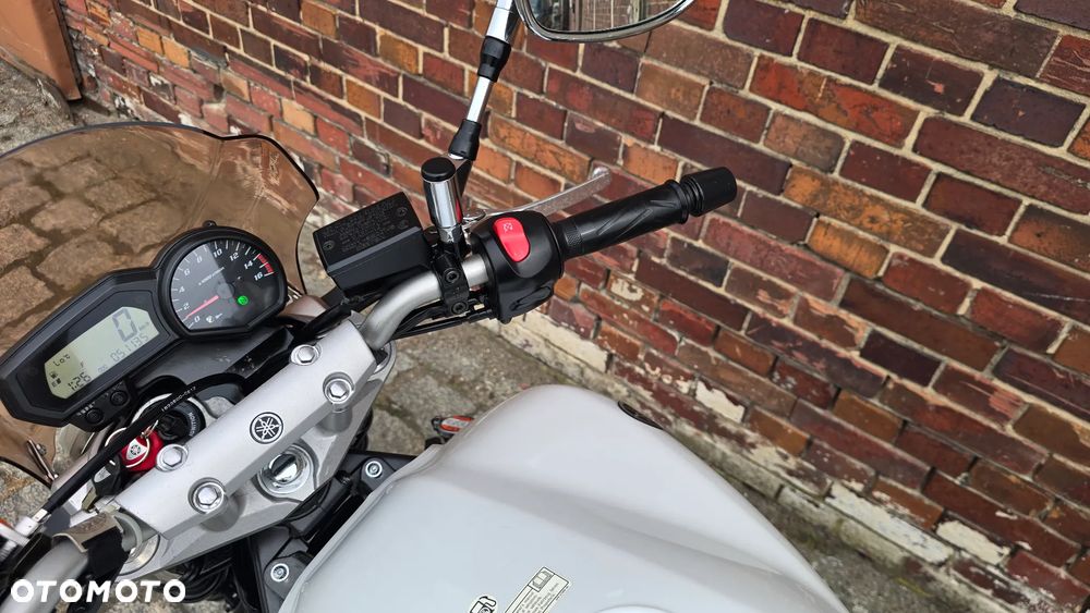 Yamaha FZ6 - 18