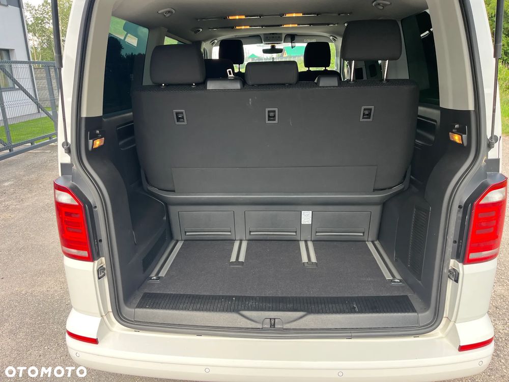 Volkswagen Multivan - 13