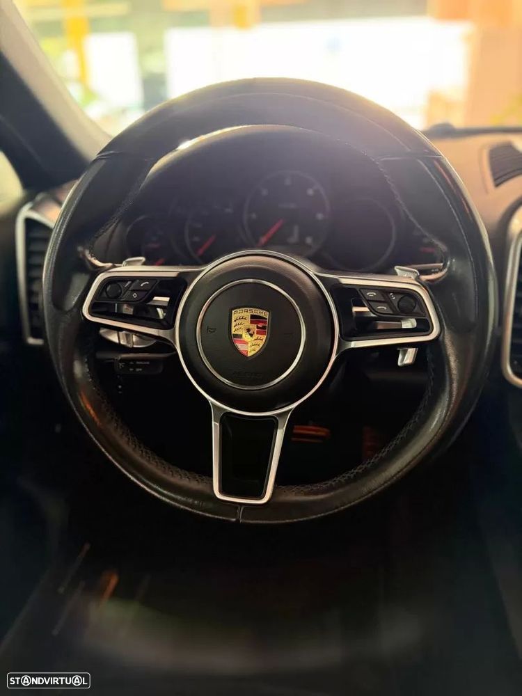 Porsche Cayenne Platinum Edition — fotografia 8