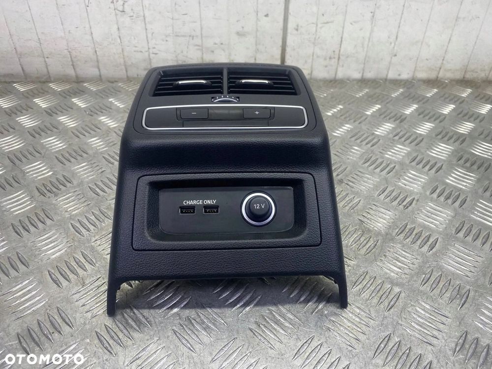 KRATKA NAWIEWU TYŁ TYLNA TUNELU USB GNIAZDO 12V AUDI A5 S5 RS5 8W - 1