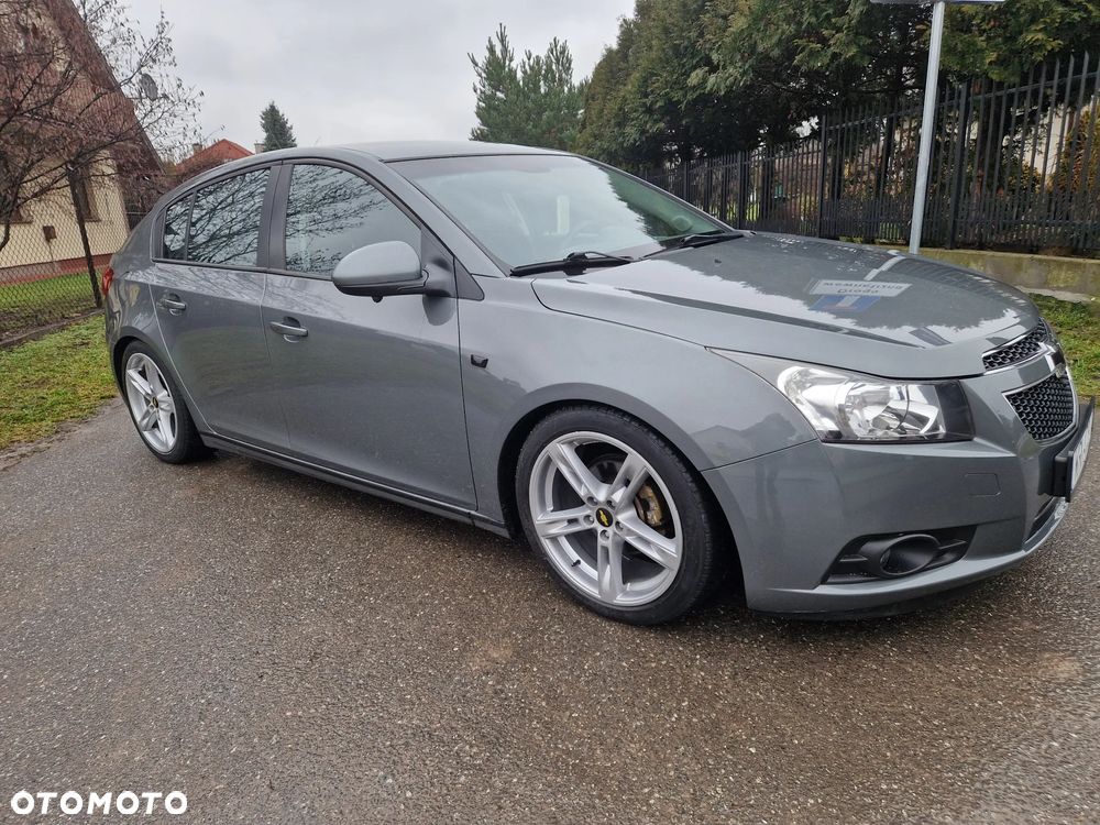 Chevrolet Cruze 1.6 LS+ - 4