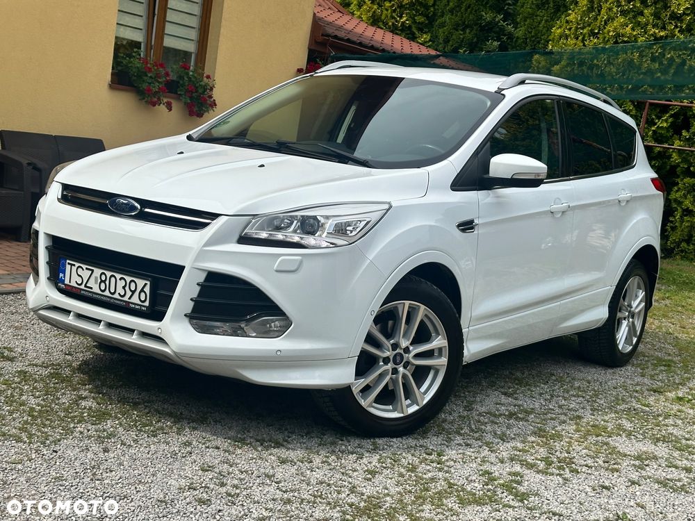 Ford Kuga 1.6 EcoBoost 2x4 Titanium - 3