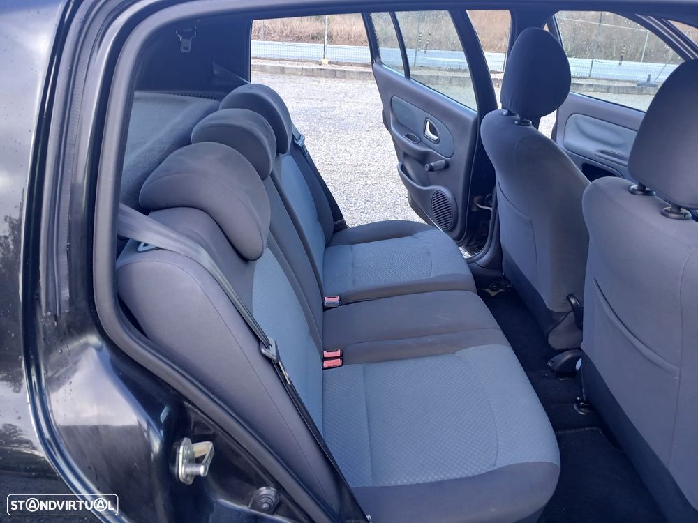 Renault Clio 1.2 16V Extreme - 6