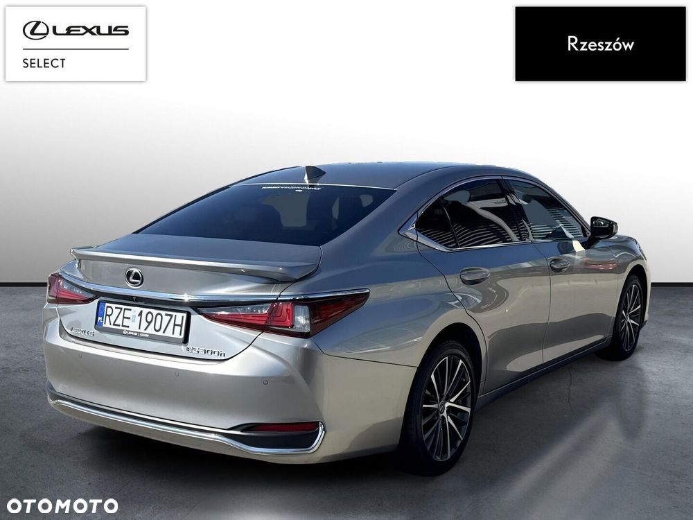 Lexus ES 300h Business Edition - 5