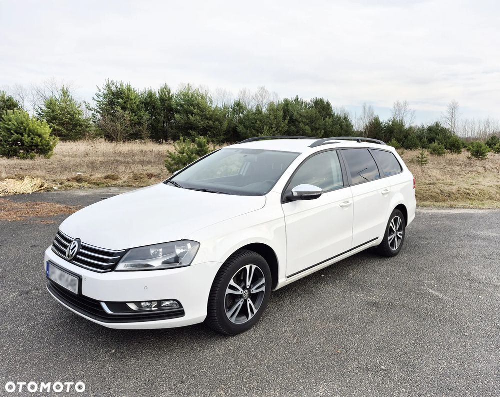 Volkswagen Passat - 1