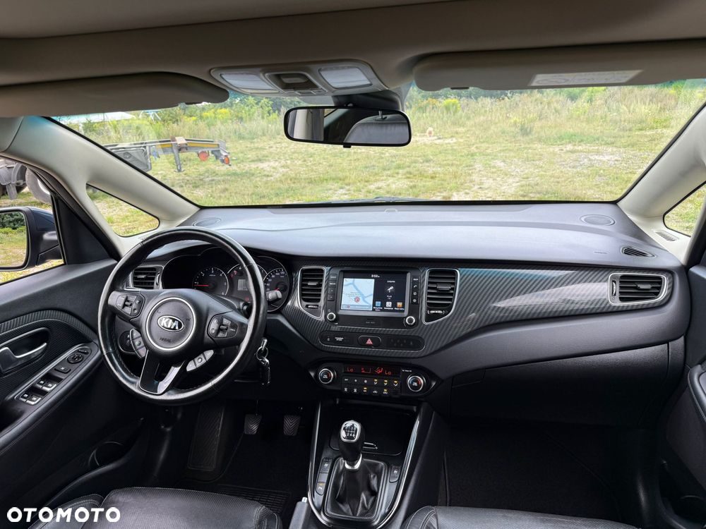 Kia Carens 1.7 CRDi M 7os - 22