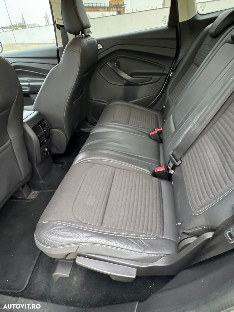 Ford Kuga 2.0 TDCi 4WD Powershift Titanium - 14