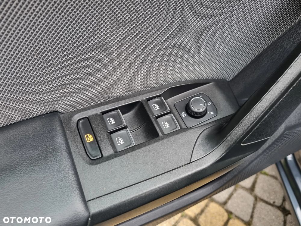Seat Leon 2.0 TDI DPF Start&Stop DSG Style - 13