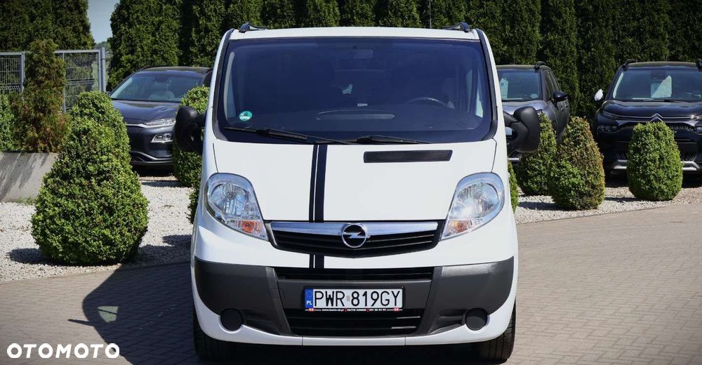 Opel Vivaro - 11