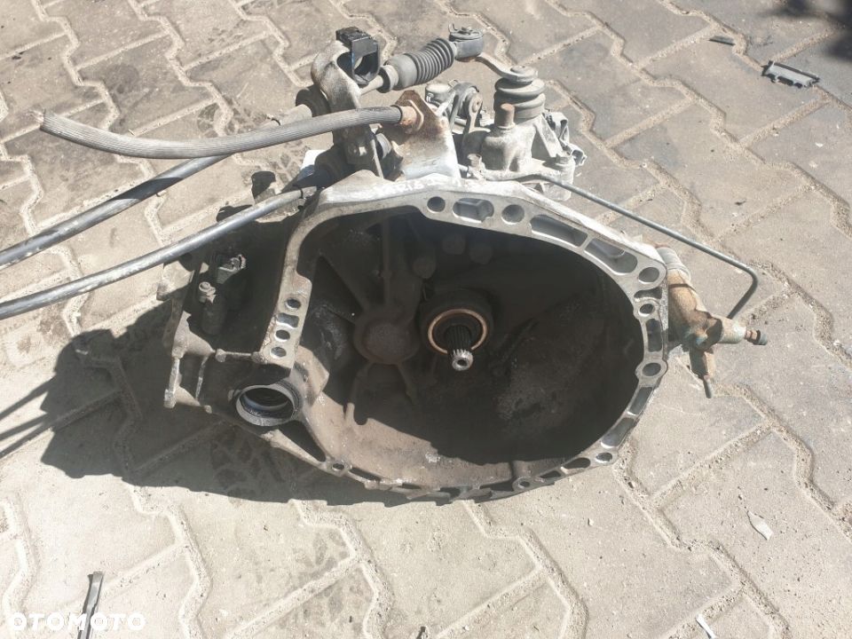 SKRZYNIA BIEGÓW TOYOTA YARIS I 1,3