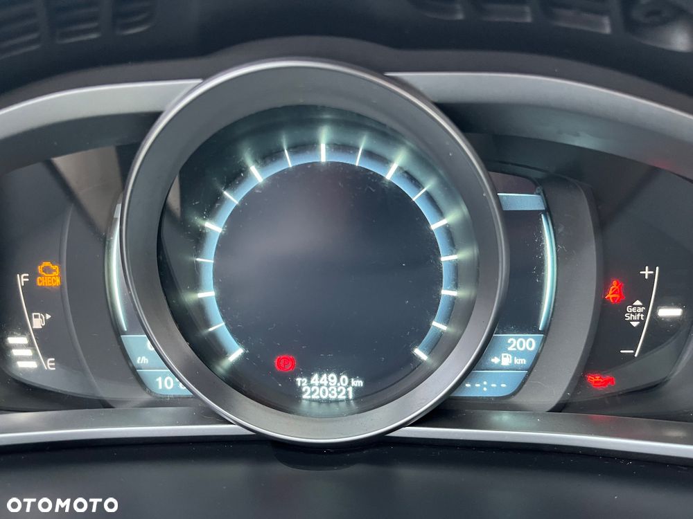 Volvo V40 - 16
