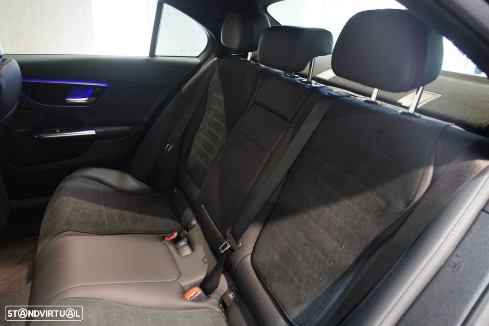 Mercedes-Benz C 300 e AMG Line - 31