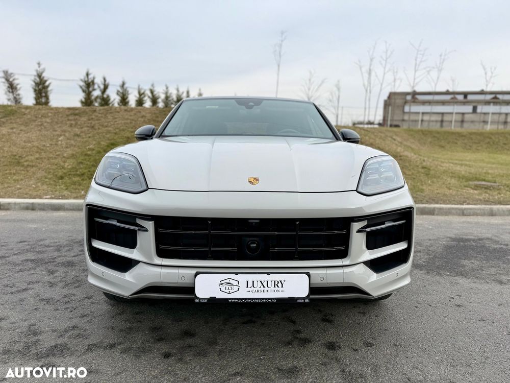 Porsche Cayenne Coupe GTS Tiptronic S - 9