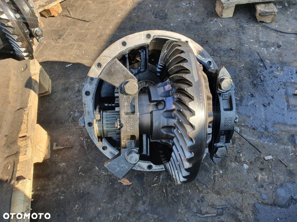 PRZEKŁADNIA WKŁAD MOSTU Iveco ML 180 41/9 BLOKADA - 4