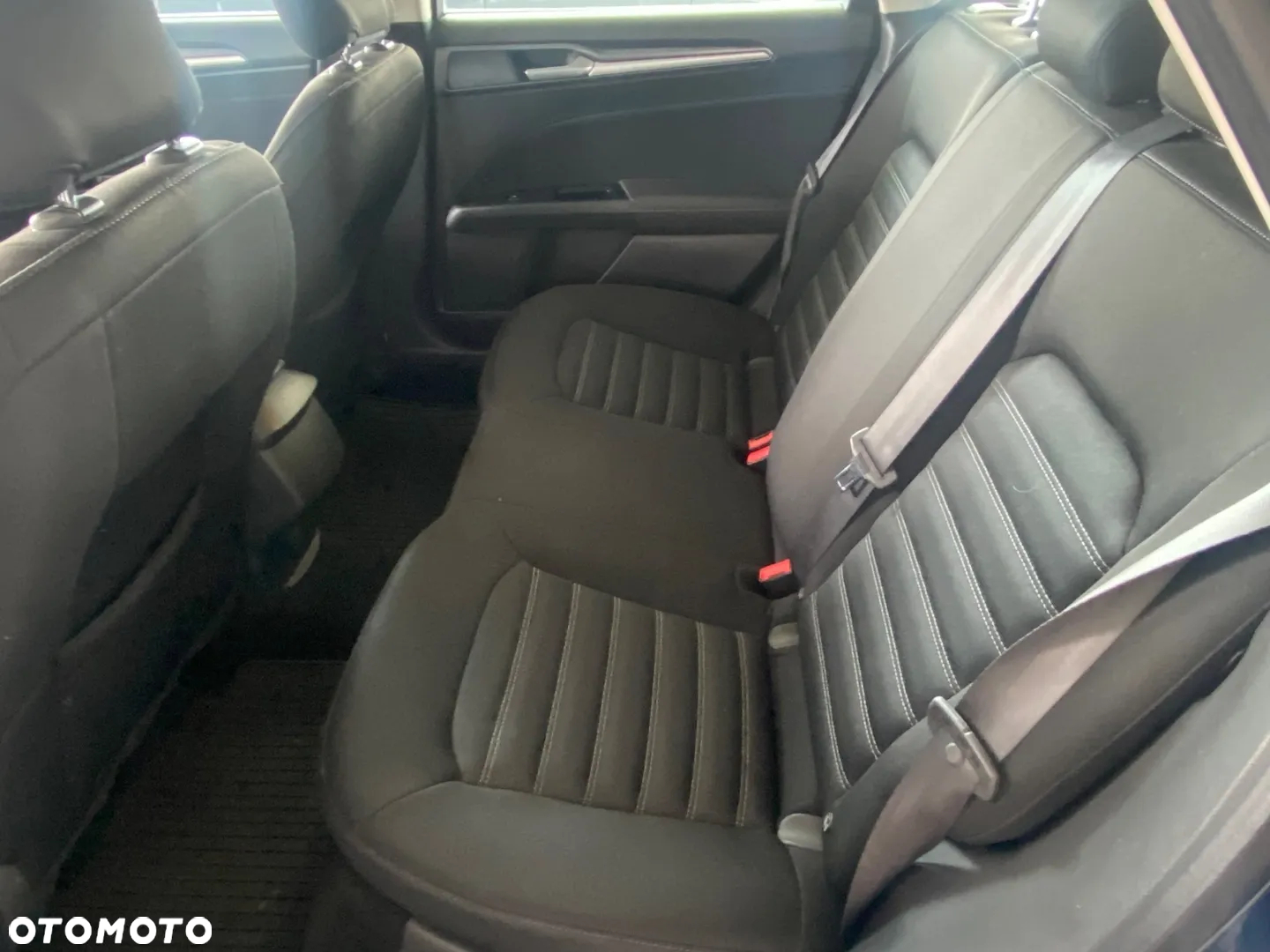 Ford Mondeo 2.0 TDCi Ambiente - 9
