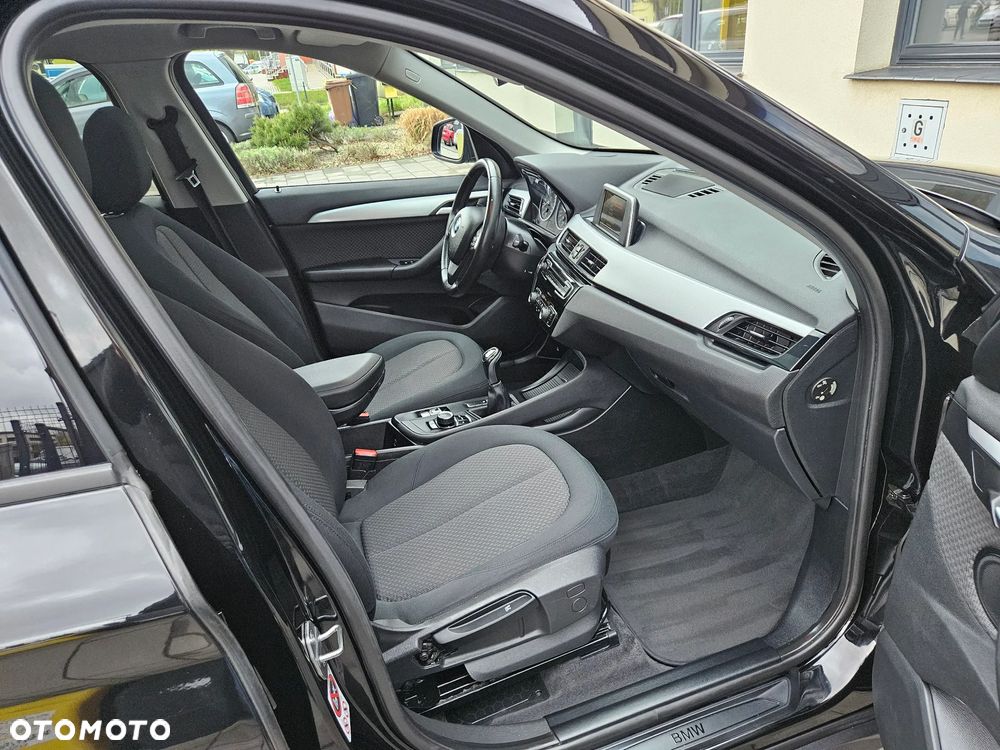 BMW X1 sDrive18i Advantage - 10