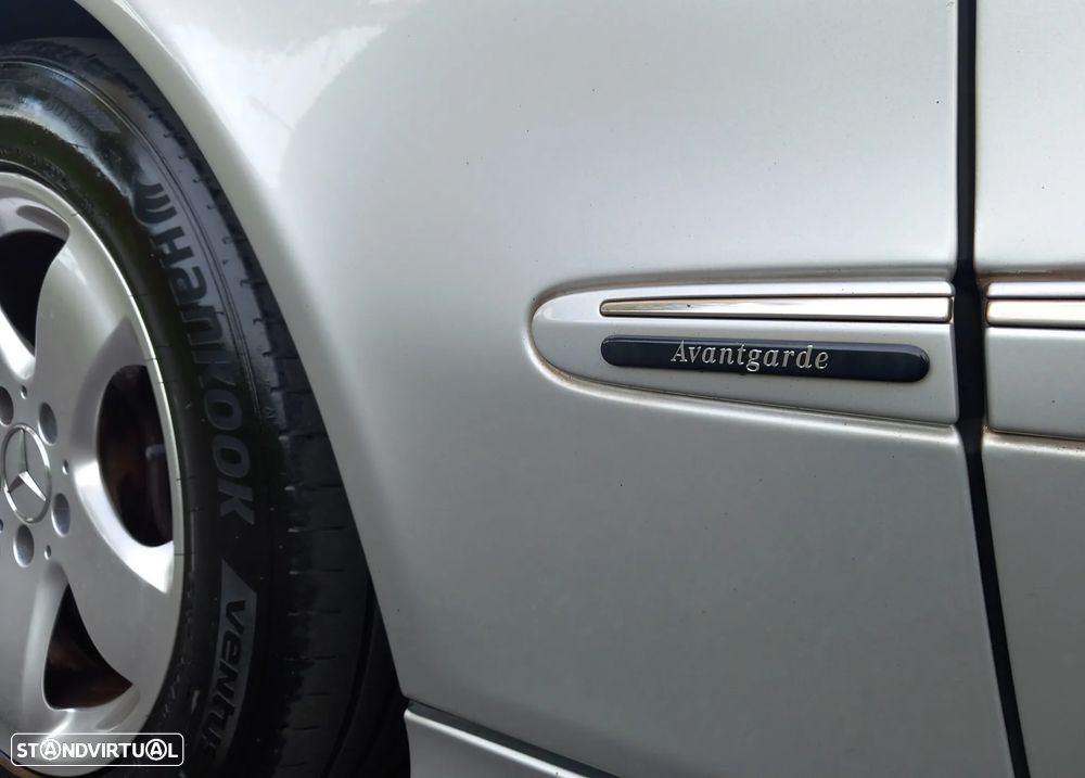 Mercedes-Benz E 220 CDi Avantgarde - 32