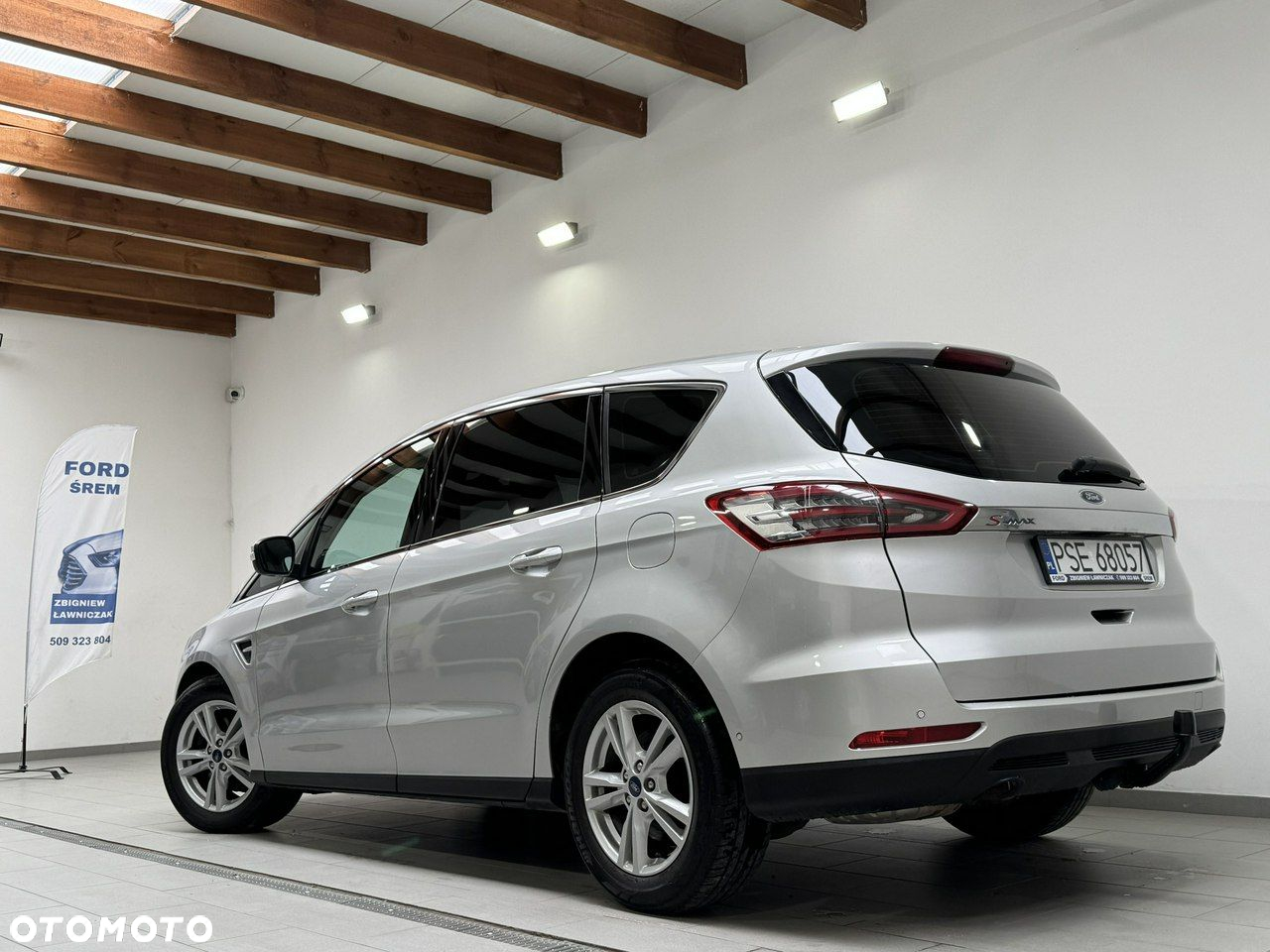 Ford S-Max - 16