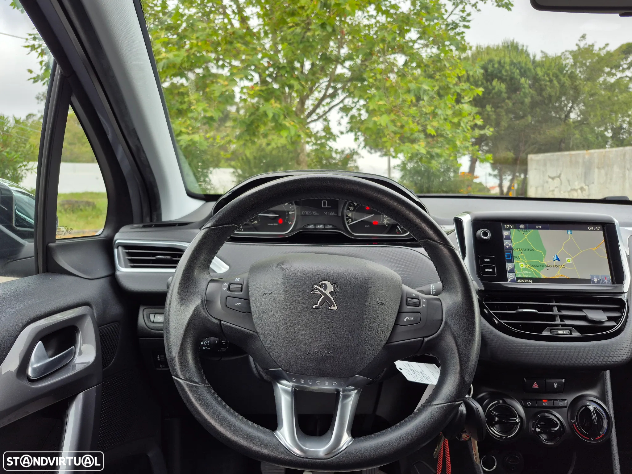 Peugeot 2008 1.2 PureTech Style - 12