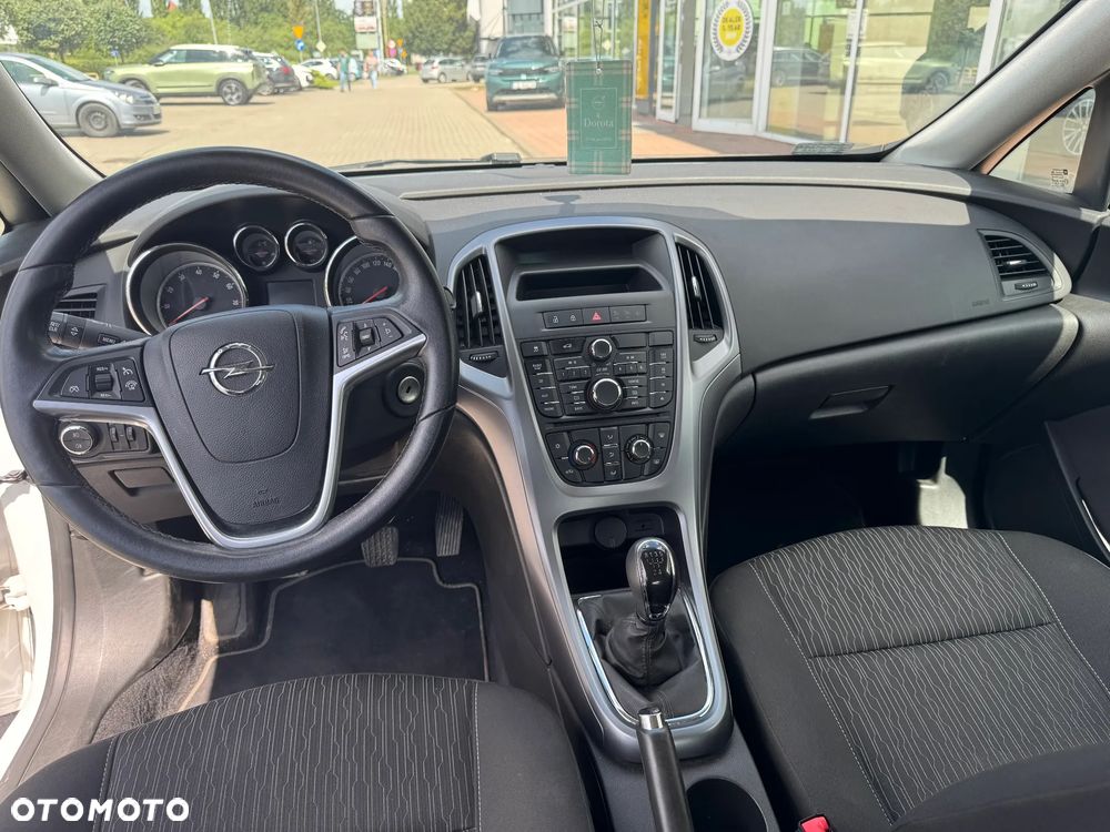 Opel Astra 1.6 Essentia - 11