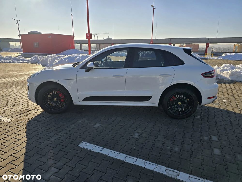Porsche Macan Turbo - 11