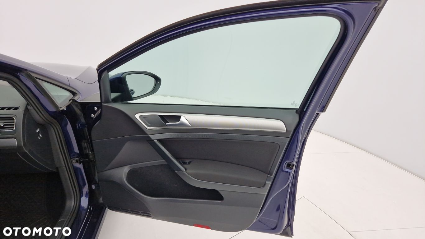 Volkswagen Golf - 19