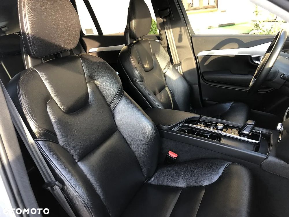 Volvo XC 90 B5 D AWD Momentum 7os - 36