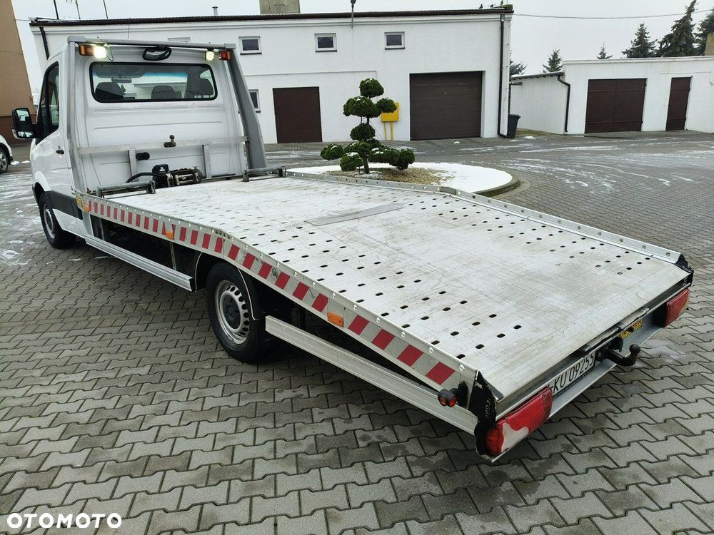 Mercedes-Benz Sprinter - 12