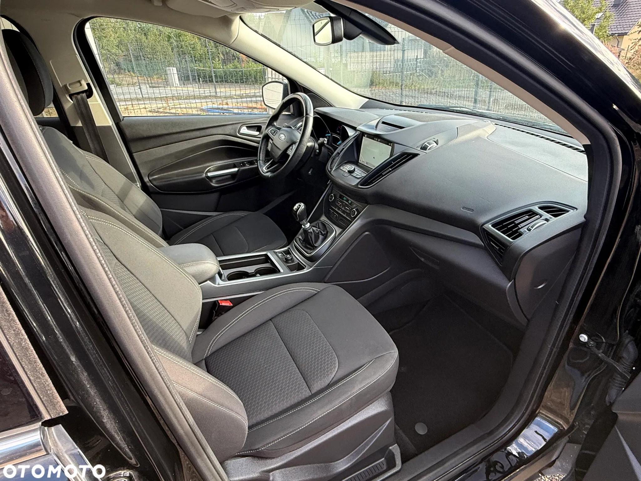 Ford Kuga 1.5 EcoBoost TITANIUM - 18