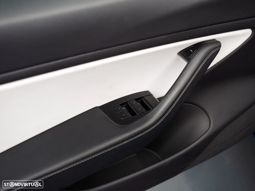 Tesla Model 3 Long Range Tração Integral - 17