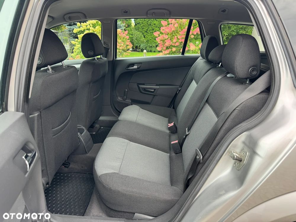 Opel Astra 1.8 Njoy - 31