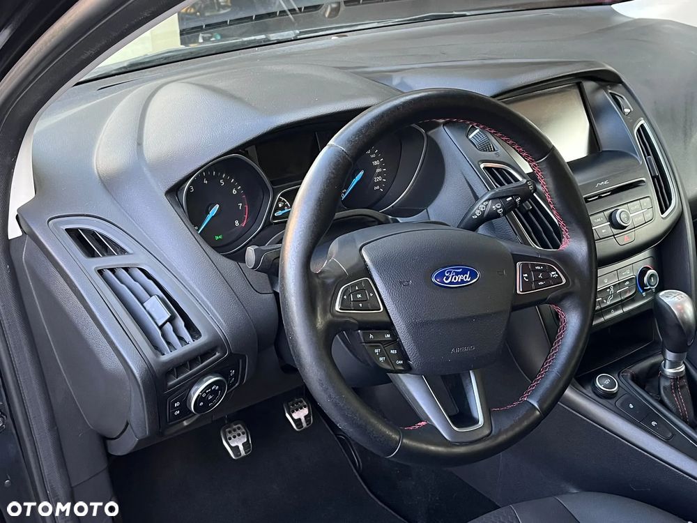 Ford Focus - 15