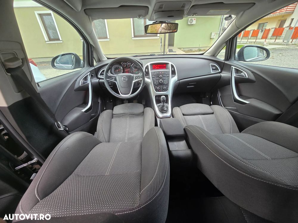 Opel Astra 1.6 Turbo - 9