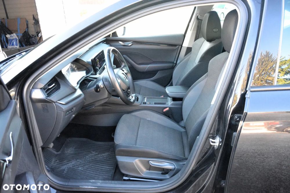 Skoda Octavia 1.5 TSI ACT Ambition - 9