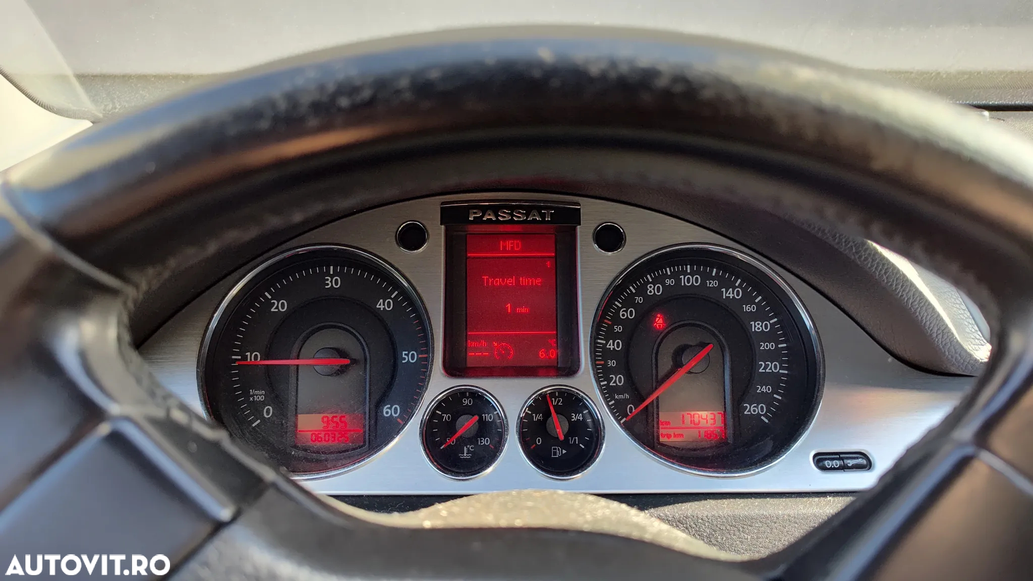 Volkswagen Passat - 8